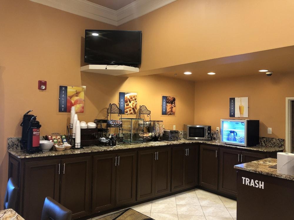 Best Western Plus Lafayette Vermilion River Inn & Suites Exterior photo