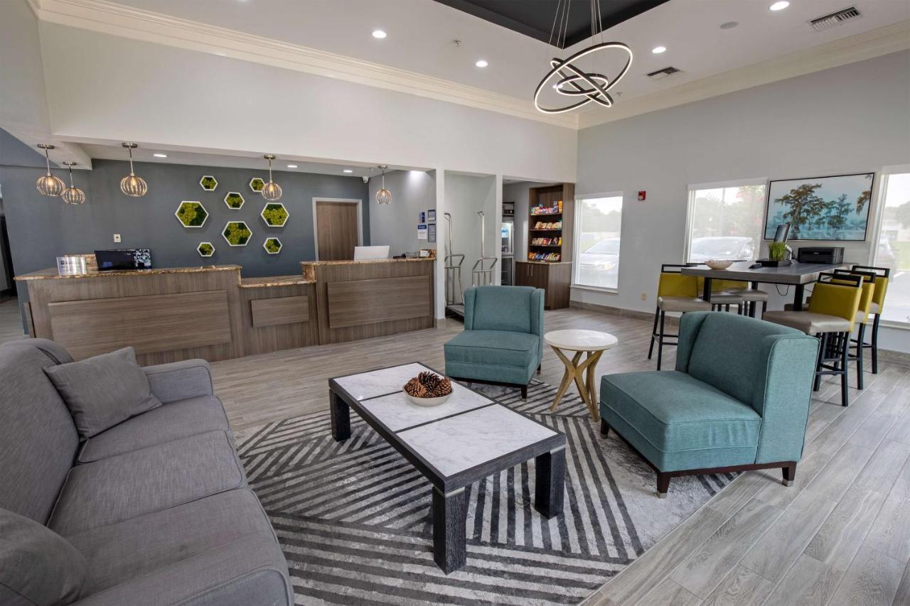 Best Western Plus Lafayette Vermilion River Inn & Suites Exterior photo