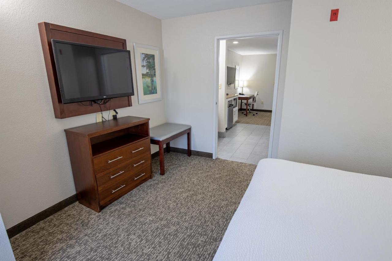 Best Western Plus Lafayette Vermilion River Inn & Suites Exterior photo