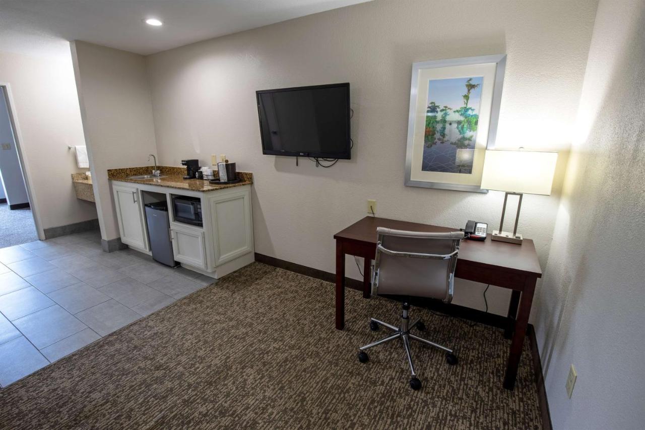 Best Western Plus Lafayette Vermilion River Inn & Suites Exterior photo