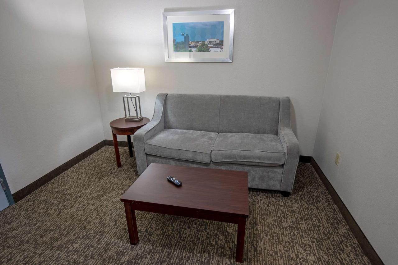 Best Western Plus Lafayette Vermilion River Inn & Suites Exterior photo