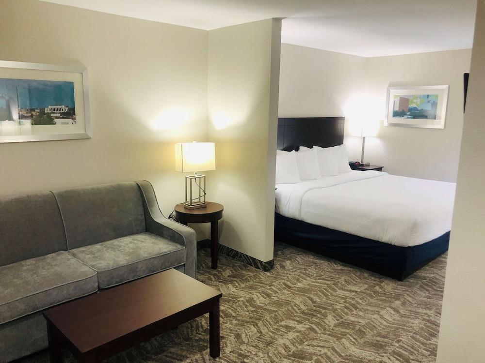 Best Western Plus Lafayette Vermilion River Inn & Suites Exterior photo